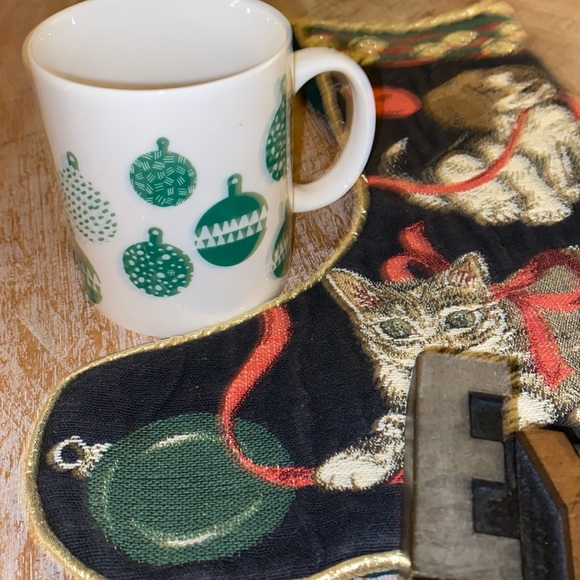 🆕🎄☕️🧜♀️STARBUCKS 12 oz. 2016 Holiday Ornament Ceramic Coffee Mug - Picture 2 of 8